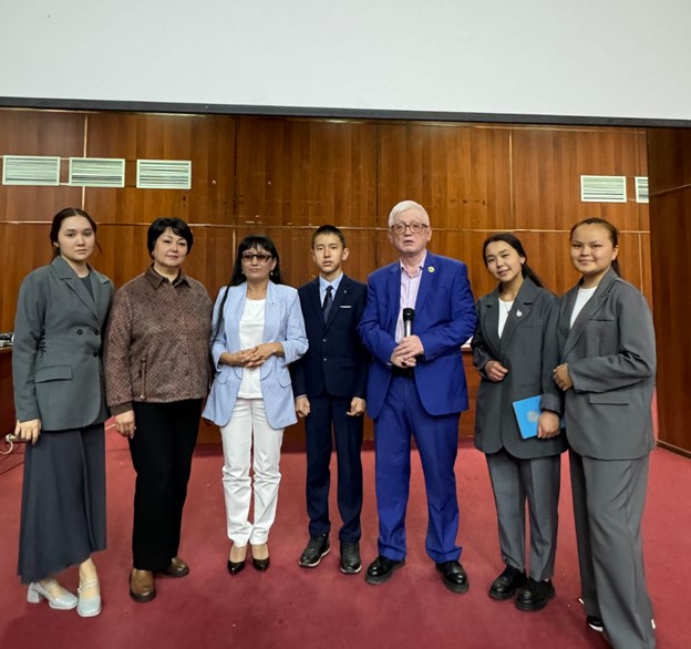 SDG-4: Meeting with the writer and critic Aizat Rakysh