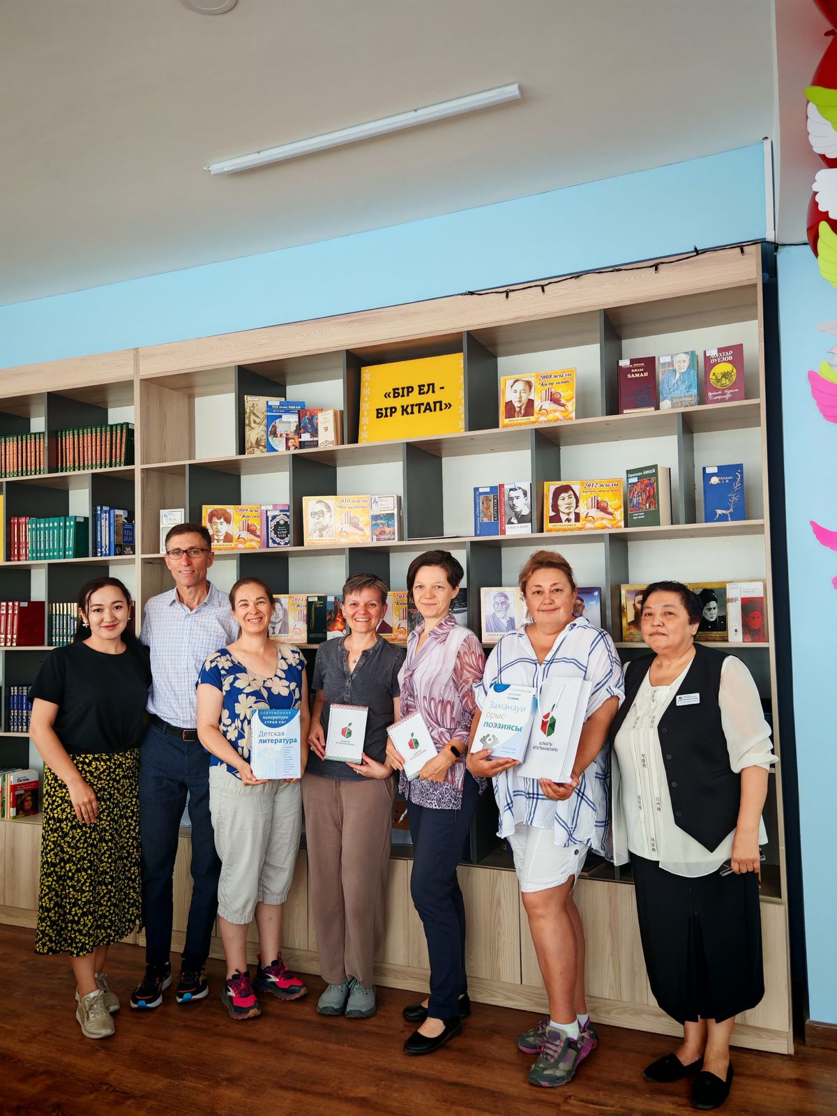 Books bring continents together: USA delegation and KazNU representatives visited library in Almaty