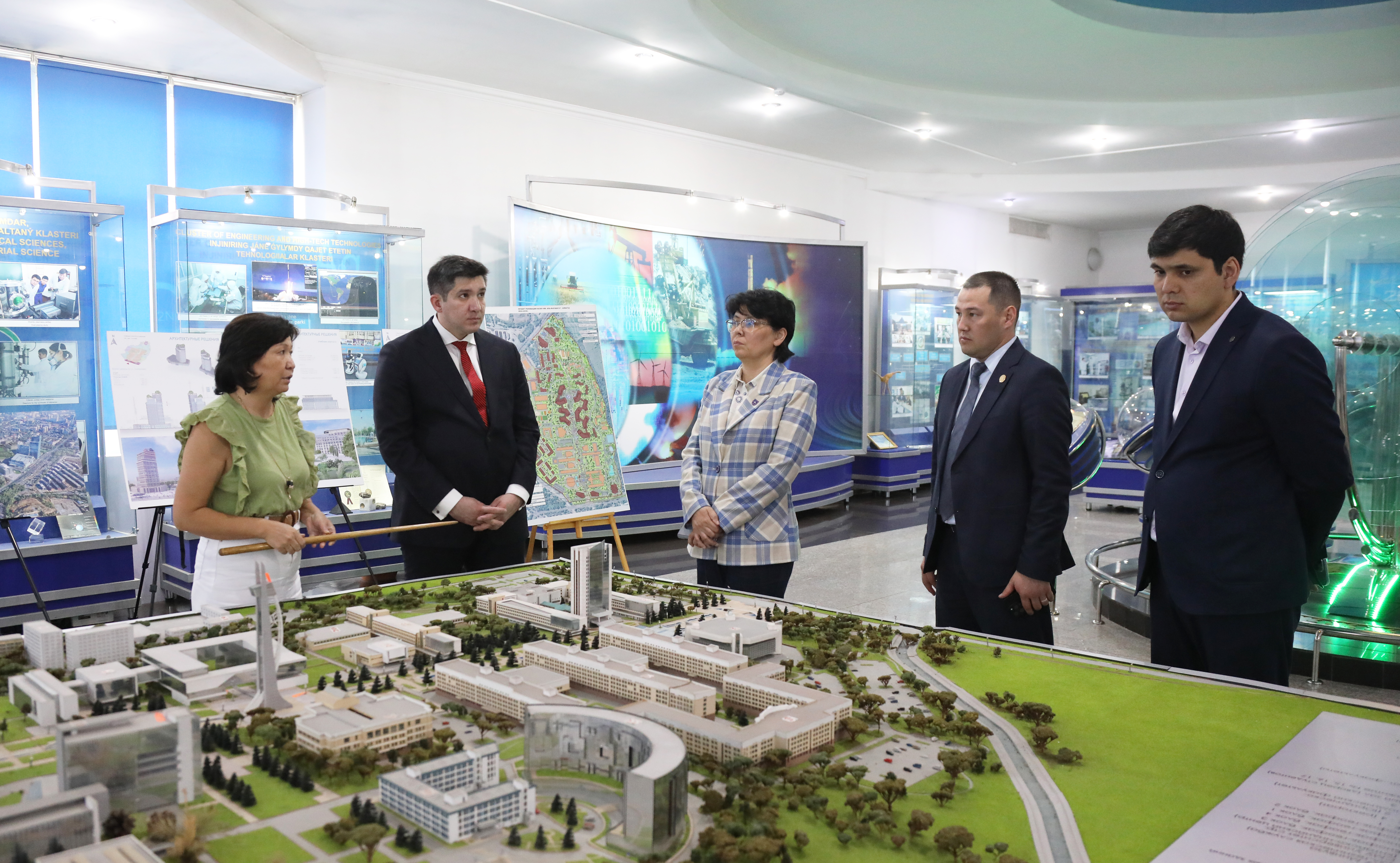 KazNU named after al-Farabi was visited by the delegation of the University of New Uzbekistan