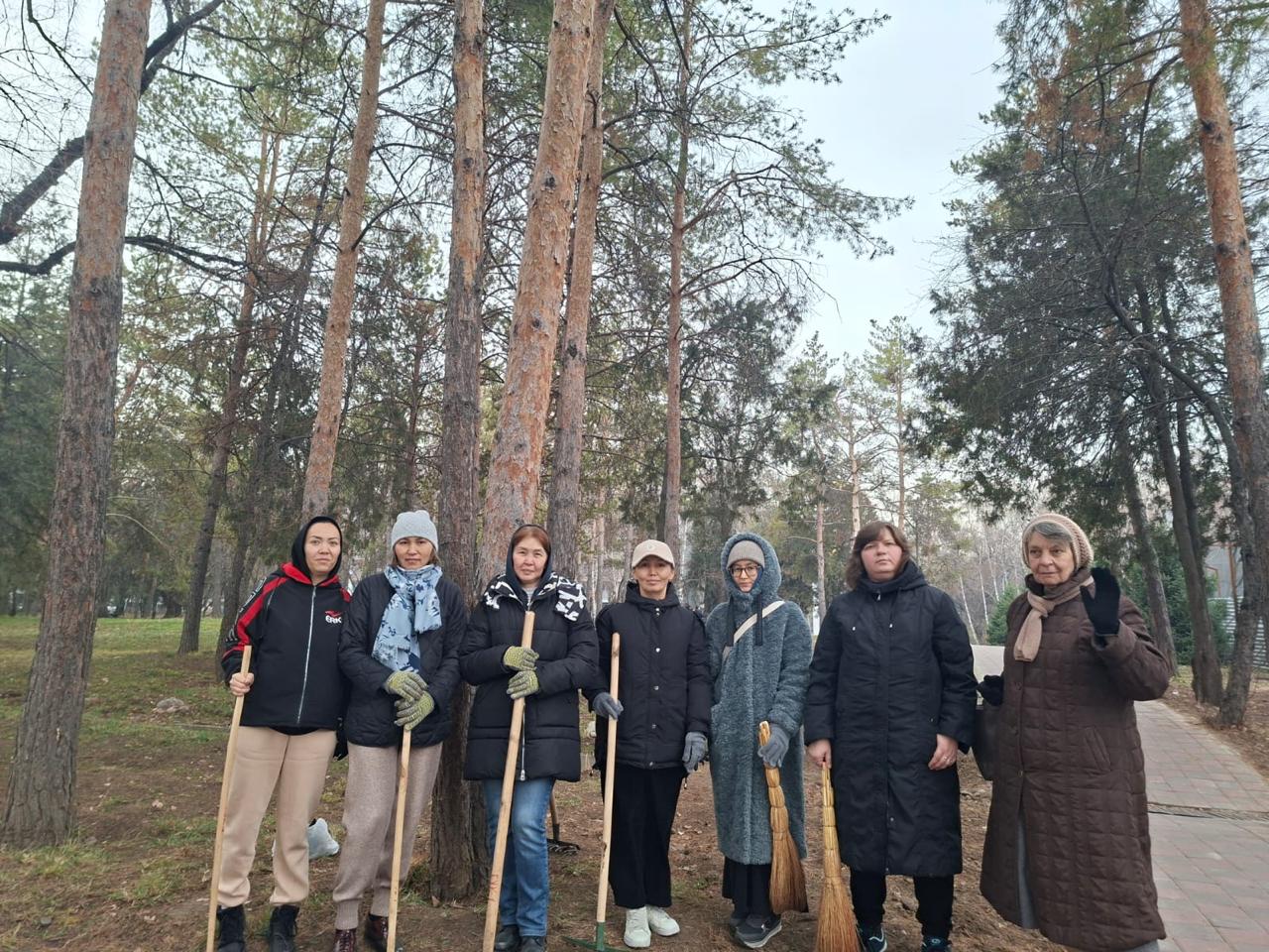 The lecturers of  the Department of Foreign Languages participated in a university-wide cleanup within the framework of  SDG 15: Life on Land.