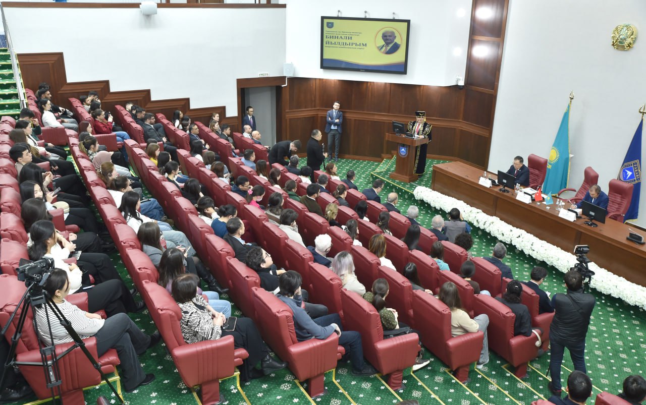 Binali Yildirim delivered a leadership lecture at KazNU