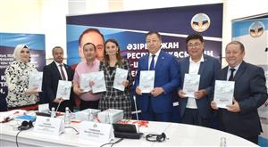 КазНУ издал книгу азербайджанского писателя Мир Джалеля Пашаева на казахском языке