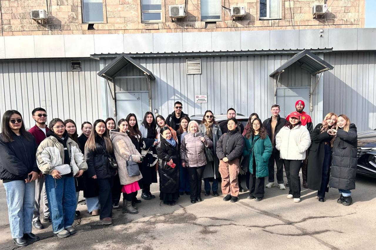 Экскурсия бакалавров 4 курса факультета химии и химической технологии в лабораторию  ТОО «Oilsert International»- вклад в профессиональную подготовку химиков для обеспечения выполнения ЦУР ООН №4, 8, 9
