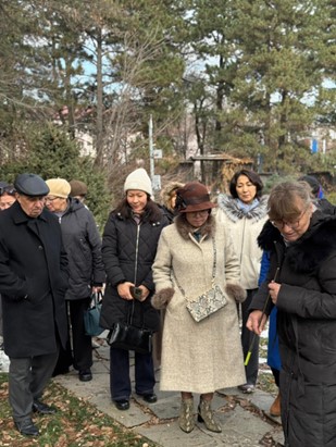 Visit to the Botanical Garden with Foreign Scientists