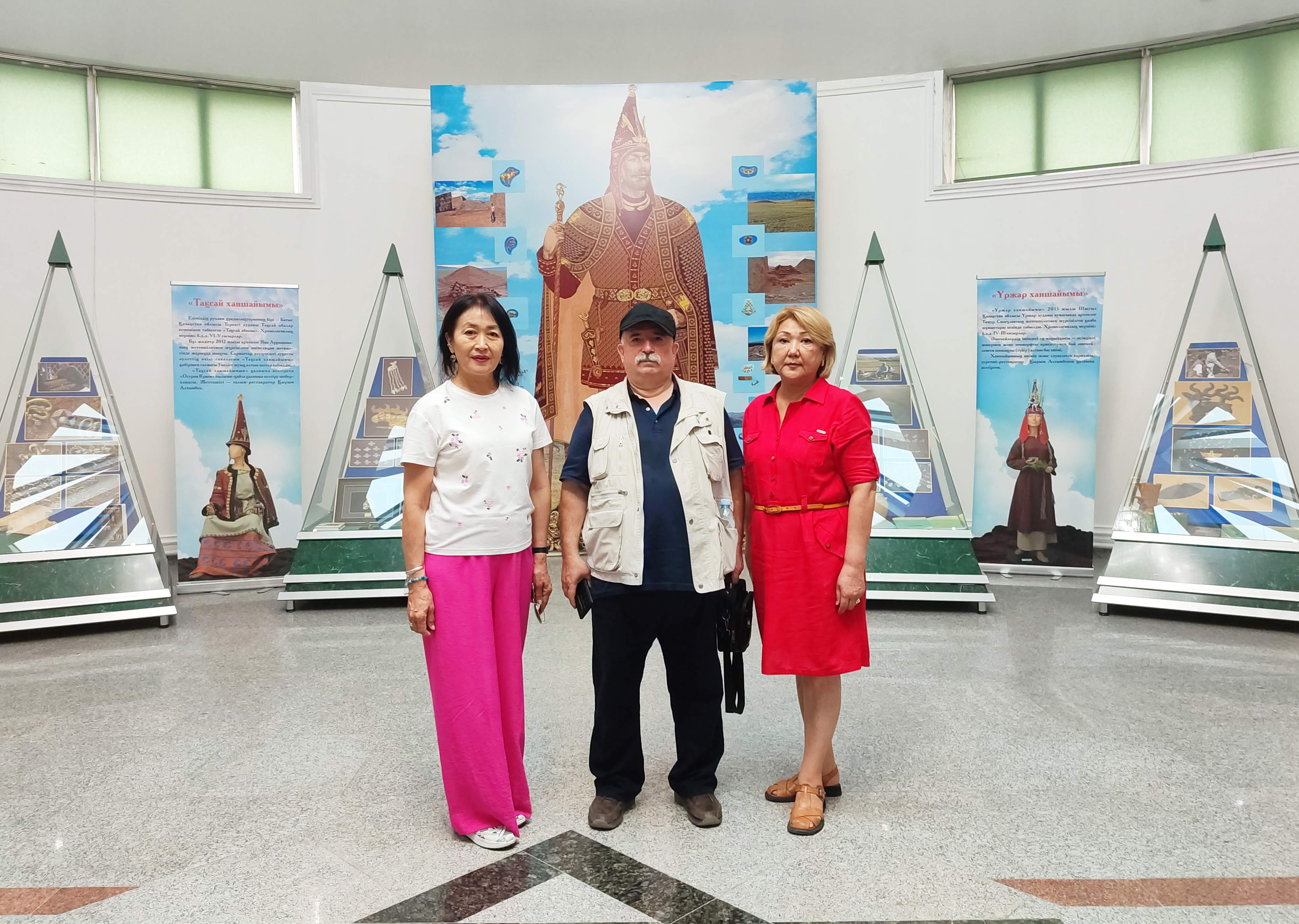The University Museum was visited by the famous Turkish historian, Director of the Museum of Education in Istanbul (Turkey), Mr. Umut Ates