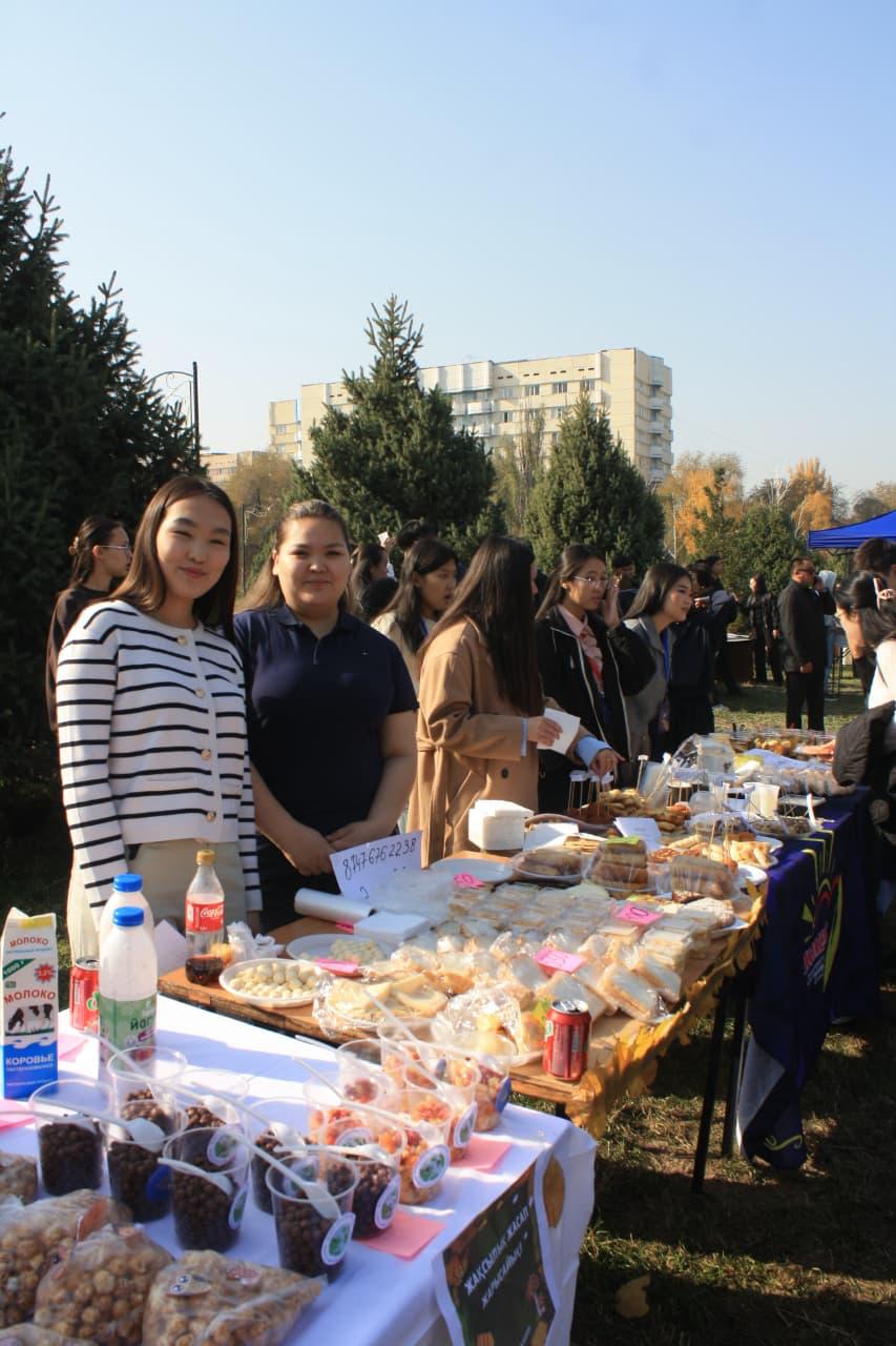 SDG 1, 10: KazNU Students Participate in Charity Fair