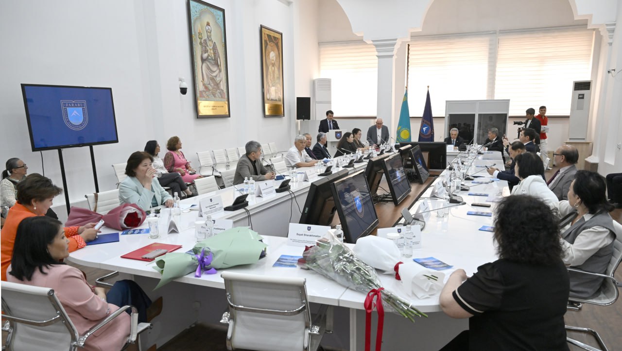 KazNU discusses prospects for the development of biophysics and neuroscience