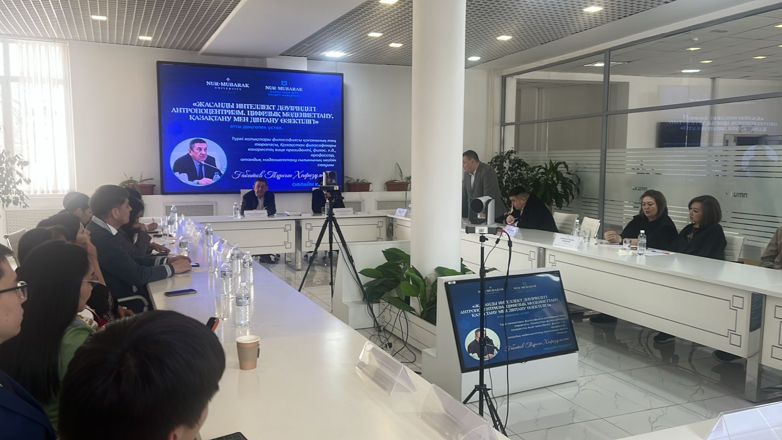 Человек в эпоху ИИ: перекресток мнений