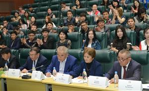 «Төл тарихым – тамырым» атты айтыс ҚазҰУ-да өтті