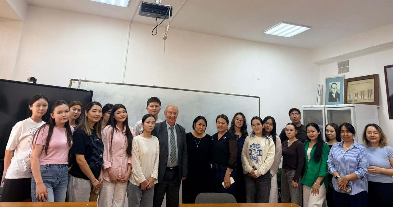 Bridging Generations in Science: An Inspiring Lecture by Professor A.B. Bigaliyev for Students and Young Scholars