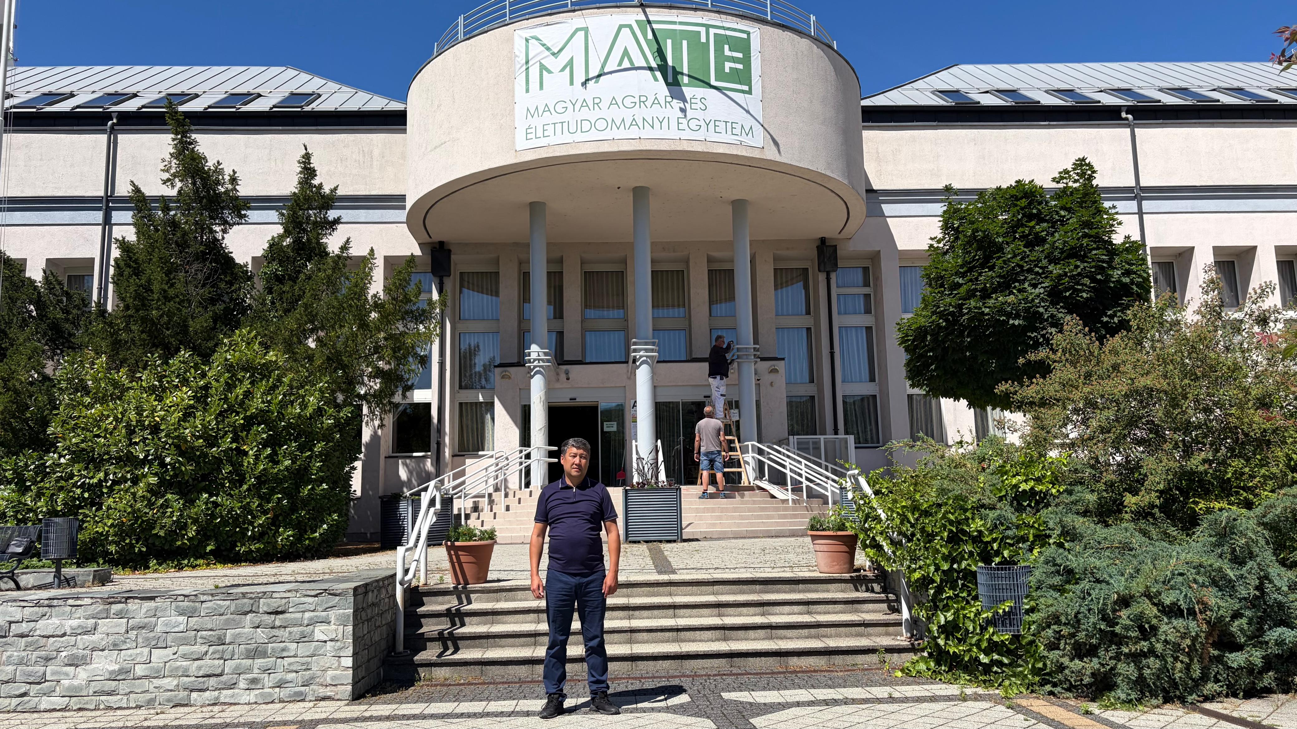 Research Internship at MATE University